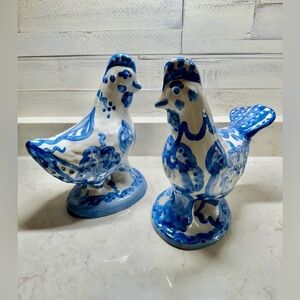 VINTAGE, M.A. HADLEY STONEWARE. BLUE/WHITE CHICKEN & ROOSTER SET.